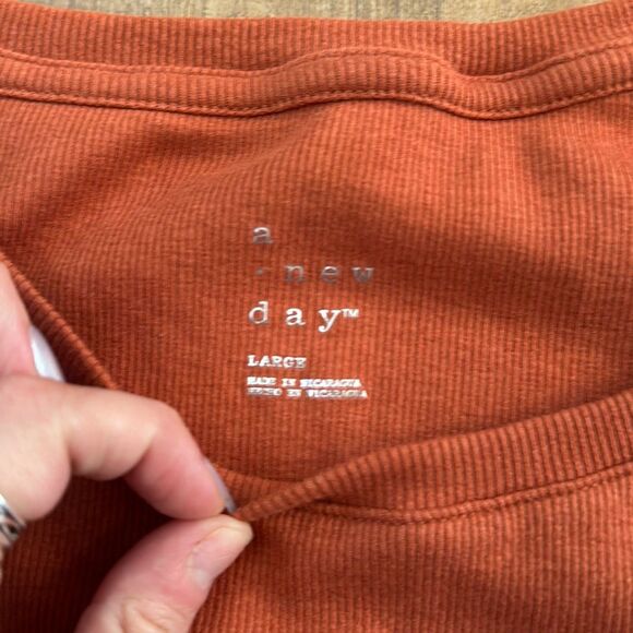 NWT A New Day Long Sleeve Top Large Womens Shirt Rust Fall Basic Solid Stretch - Picture 3 of 5